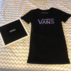 ✨Women’s Black Vans logo tee✨